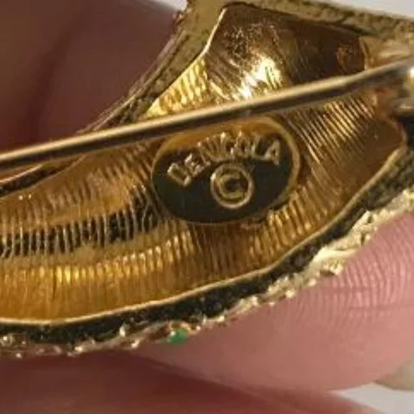 Vintage DeNicola Estruscan Ram's Horn Brooch - Picture 7 of 8